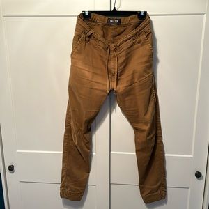 Duer men’s no sweat jogger 31” waist, 29” length, tobacco color.
